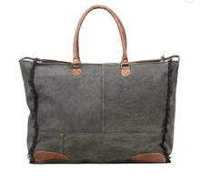 Load image into Gallery viewer, 100% Handmade Print Weekender Bag