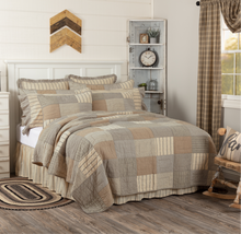 Load image into Gallery viewer, Sawyer Mill Charcoal Luxury King Quilt 120Wx105L