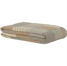 Load image into Gallery viewer, Sawyer Mill Charcoal Luxury King Quilt 120Wx105L