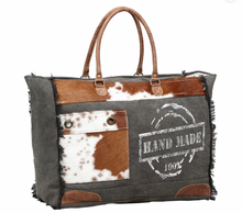Load image into Gallery viewer, 100% Handmade Print Weekender Bag
