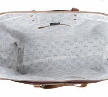 Load image into Gallery viewer, Myra Canyon Range Weekender Bag In Olive Green
